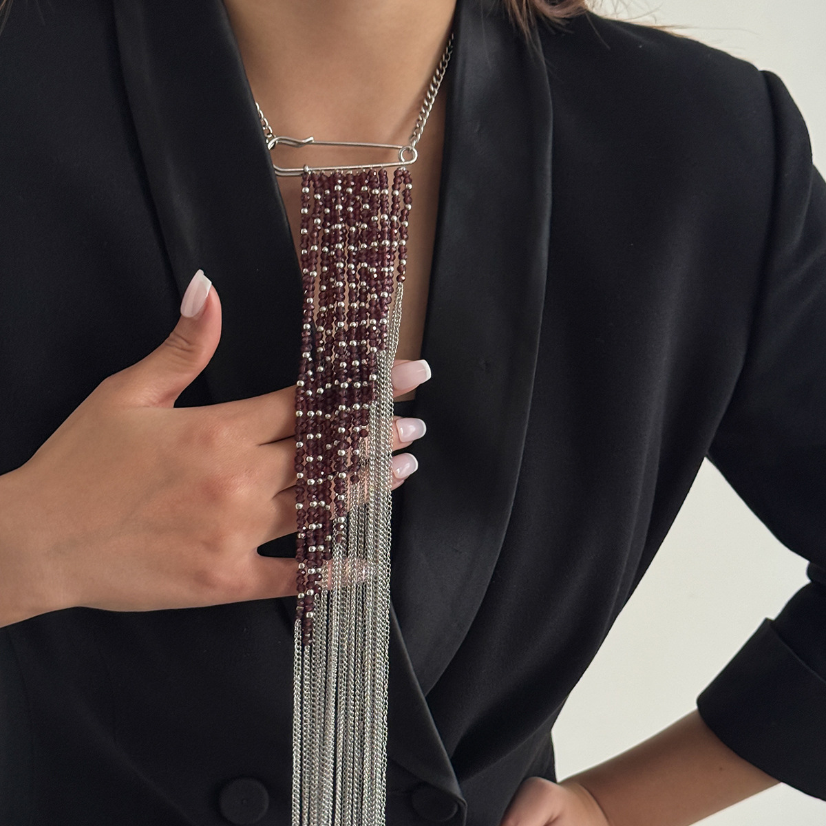 Broche de Corrente com Borlas  - Women Fashion Hub avaliação e preço