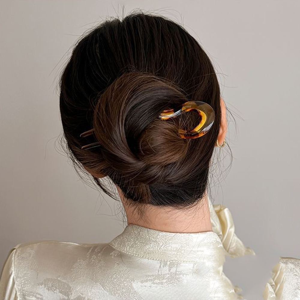Grampo de Cabelo em Formato de - Women Fashion Hub avaliação e preço