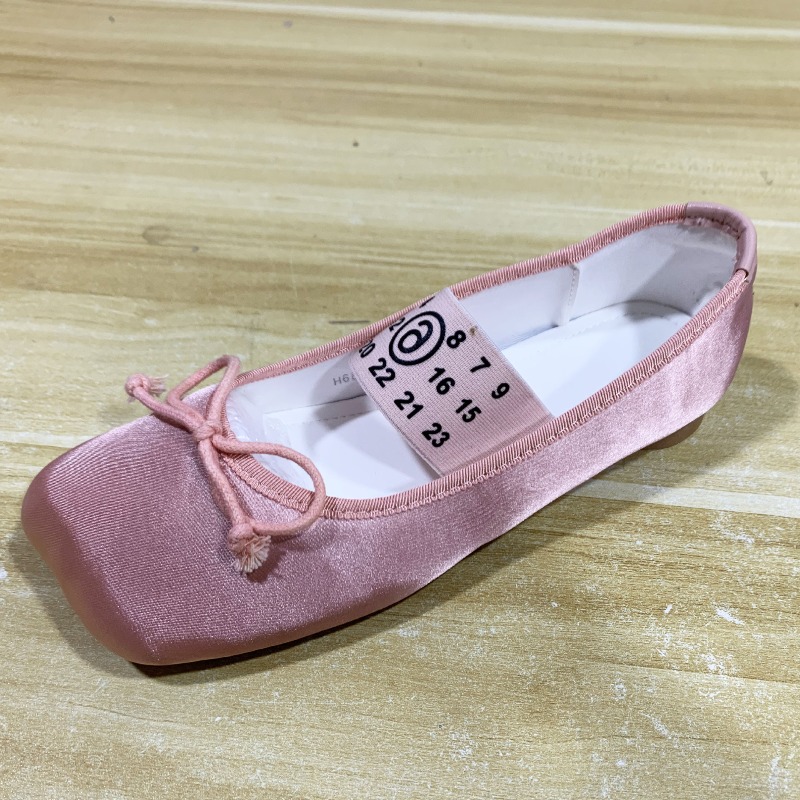 Novos Sapatos Mary Jane Femini - Women Fashion Designers avaliação e preço