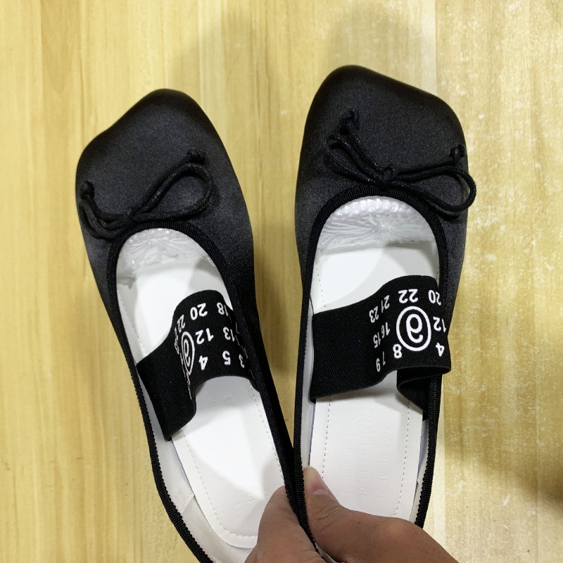 Novos Sapatos Mary Jane Femini - Women Fashion Designers avaliação e preço