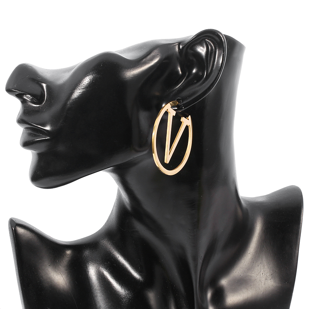 Brinco de Metal V Vazado Minim - Women Fashion Hub avaliação e preço